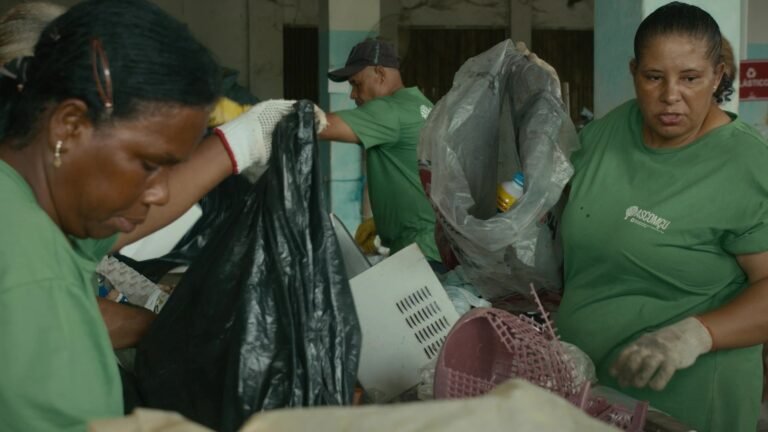 Reciclando Vidas e Sonhos - frame at 5m51s